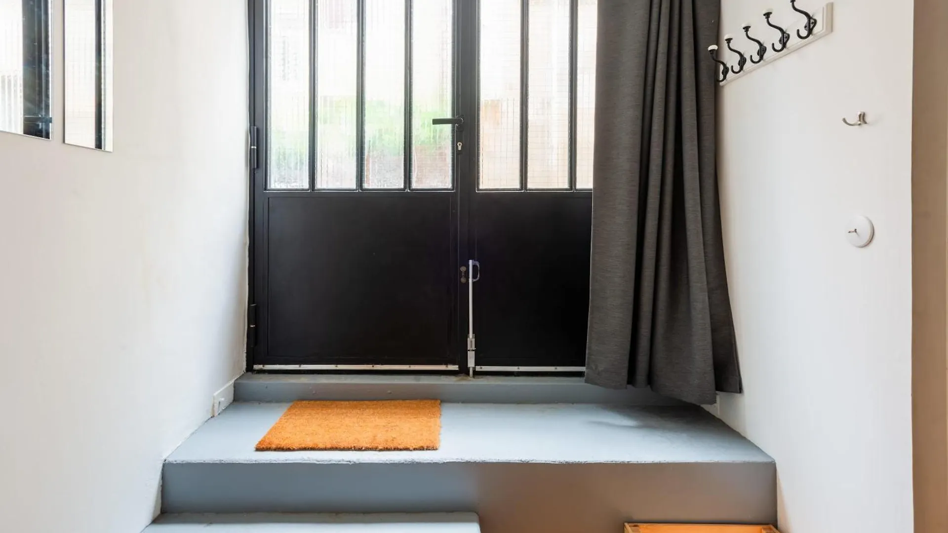 Stylish Studio Apartment Canal Saint-Martin Paris France