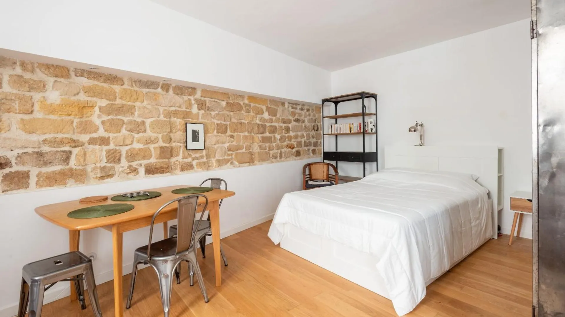 Stylish Studio Apartment Canal Saint-Martin Παρίσι 0*,  Γαλλία
